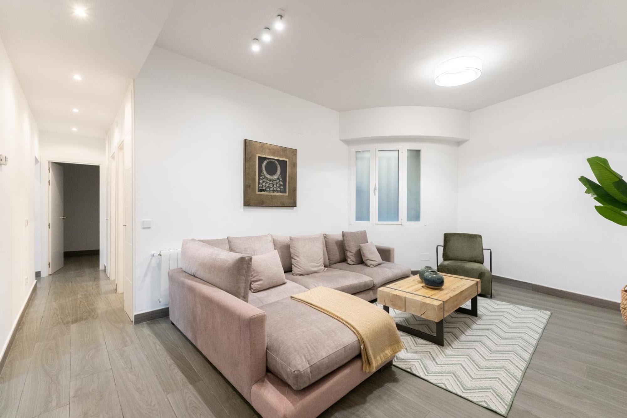 מדריד Luxe Apartment In Plaza De Espana מראה חיצוני תמונה