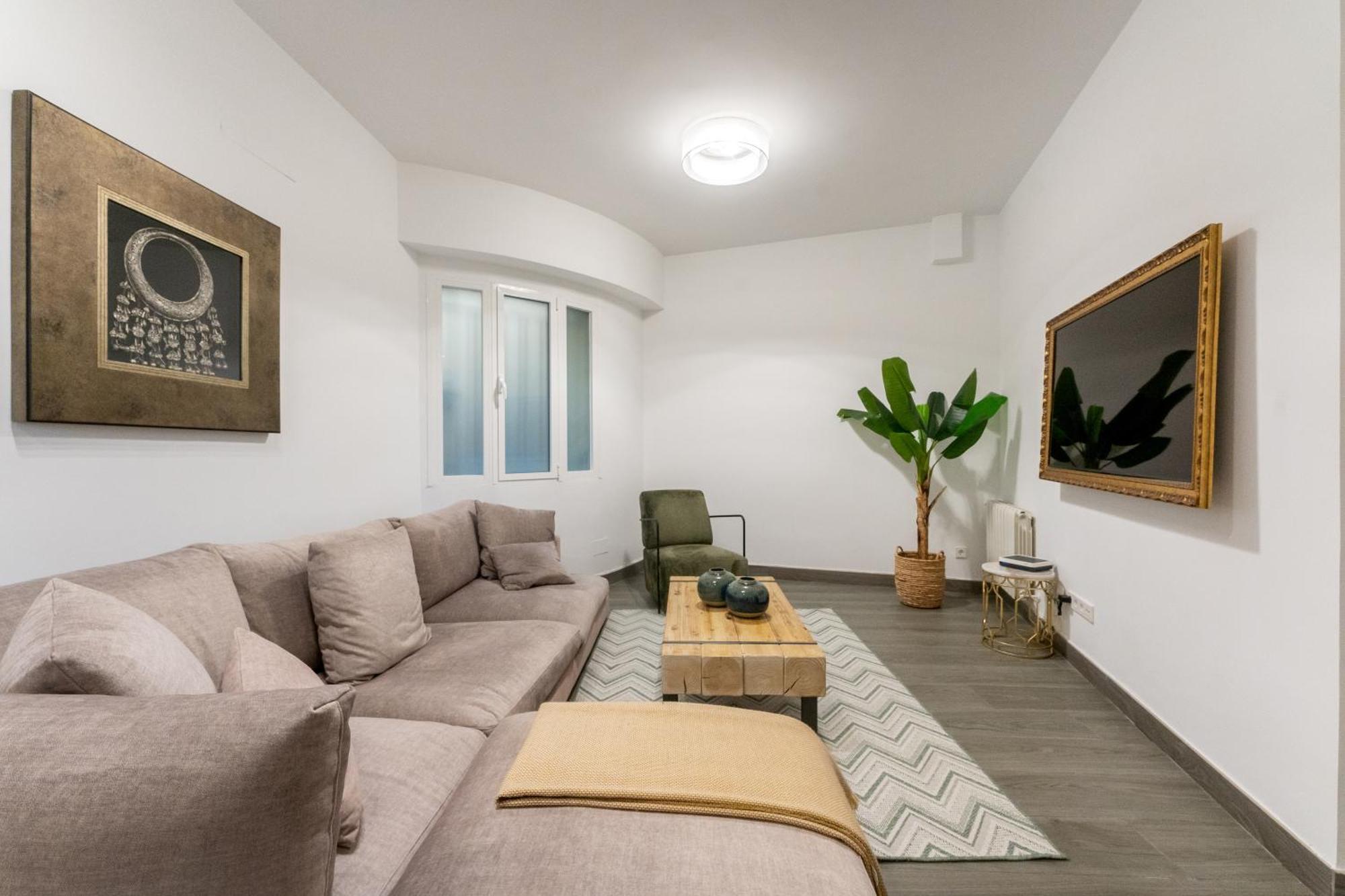 מדריד Luxe Apartment In Plaza De Espana מראה חיצוני תמונה