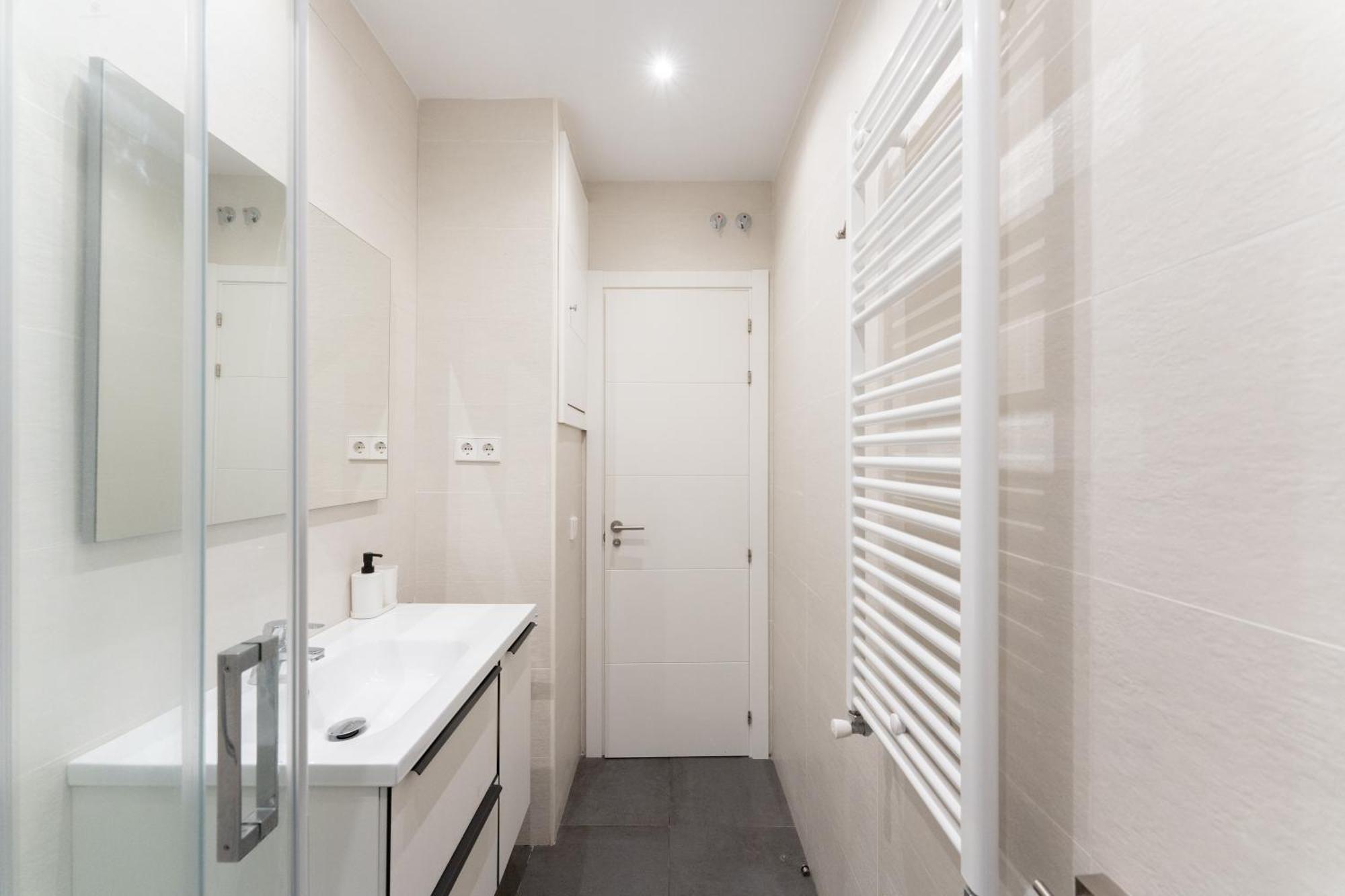 מדריד Luxe Apartment In Plaza De Espana מראה חיצוני תמונה
