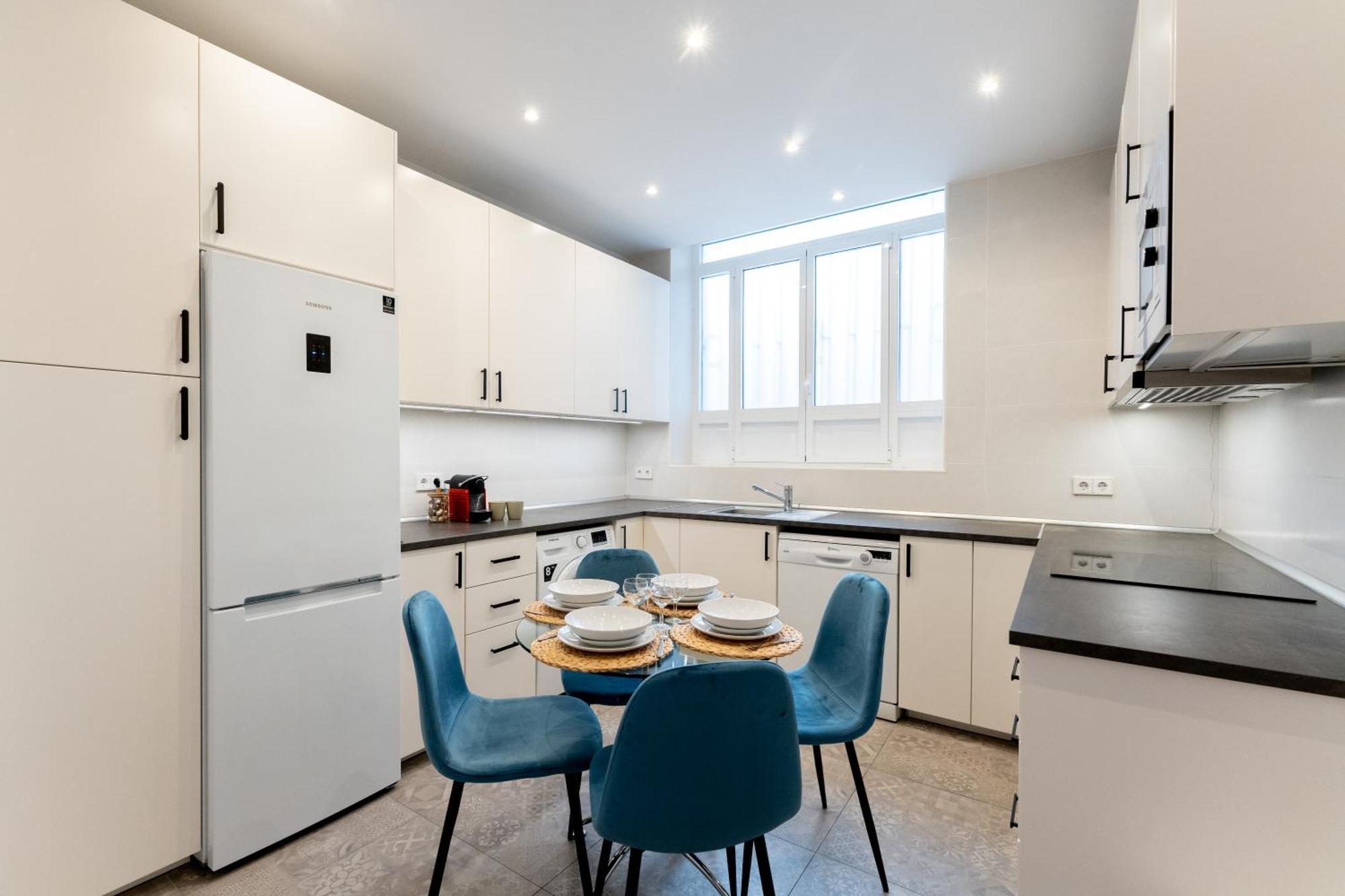 מדריד Luxe Apartment In Plaza De Espana מראה חיצוני תמונה