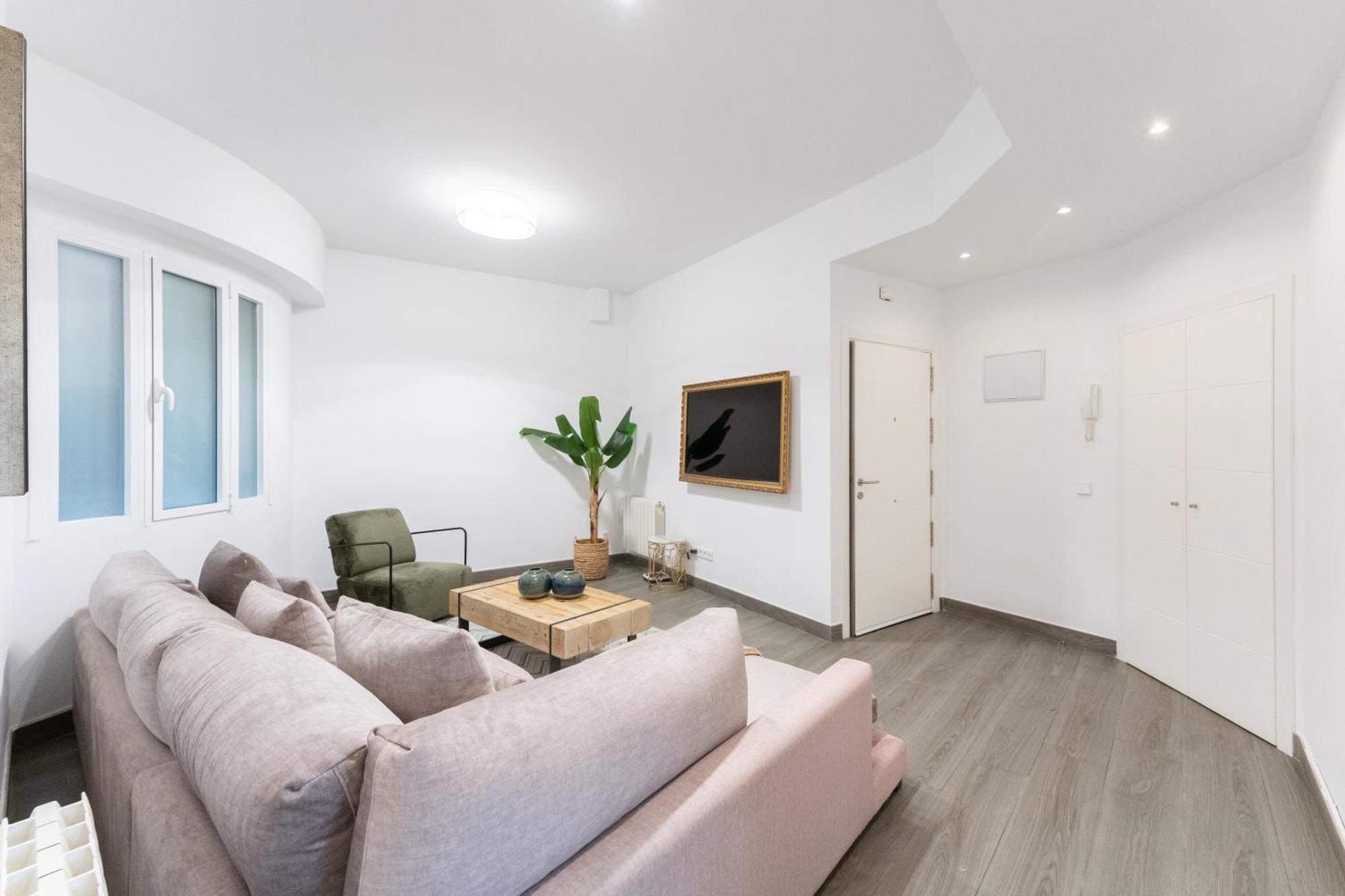 מדריד Luxe Apartment In Plaza De Espana מראה חיצוני תמונה